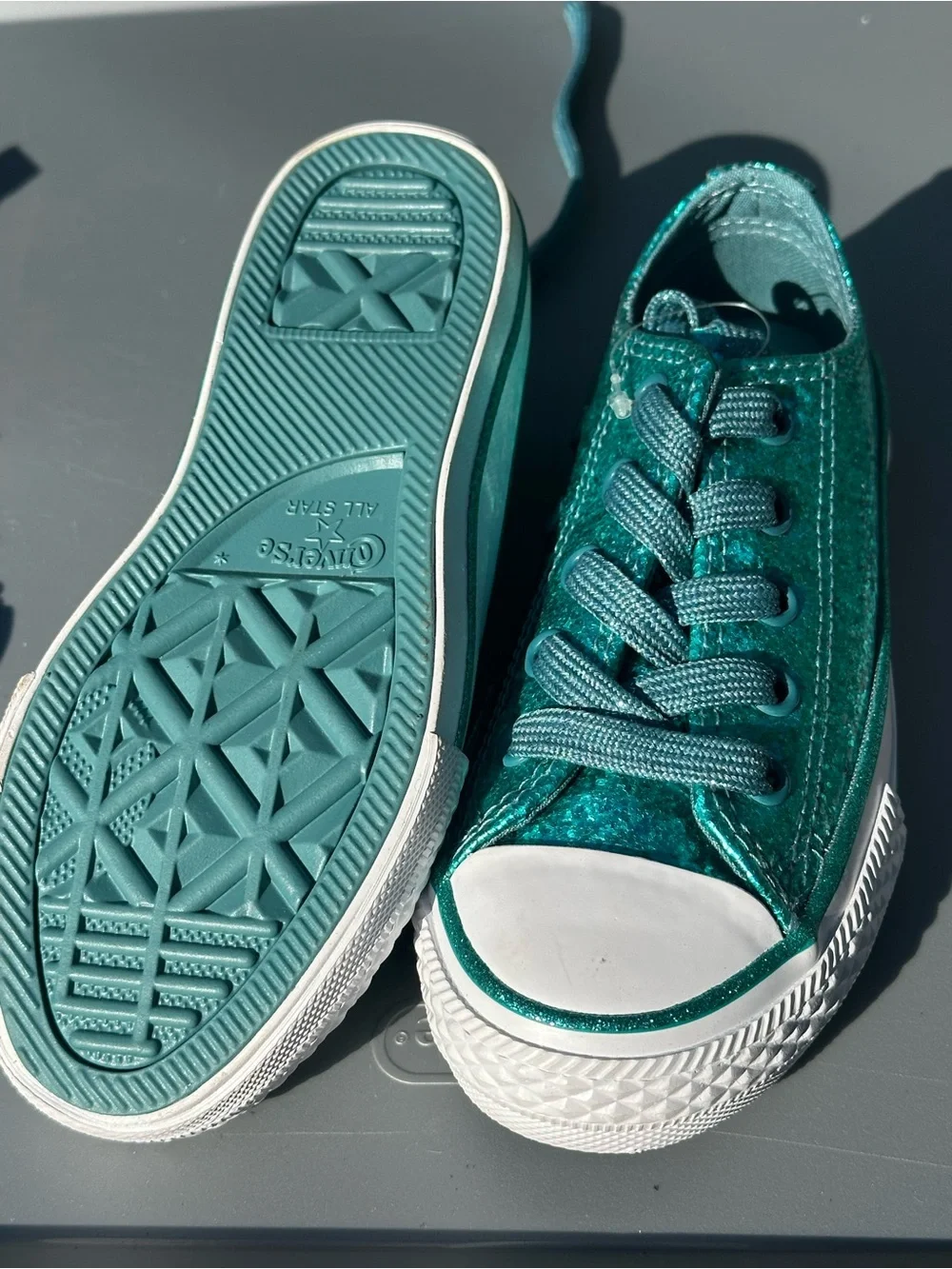 Converse all stars NWOT kids size 11